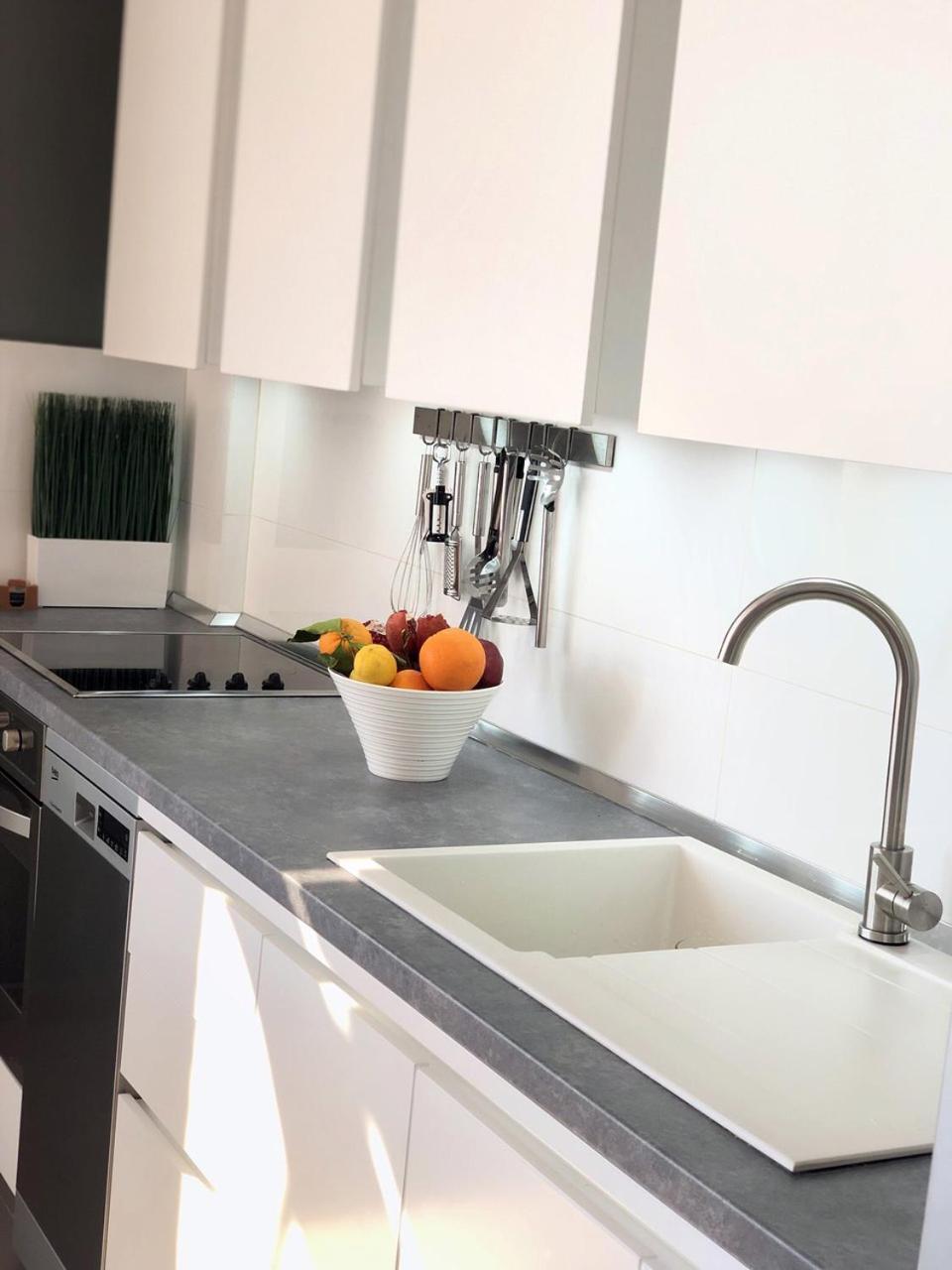 Sea View Nik Apartment ドゥラス エクステリア 写真