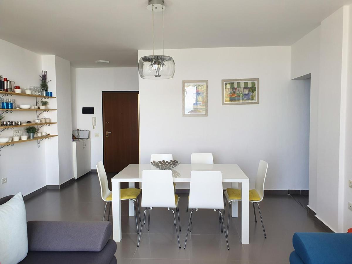 Sea View Nik Apartment ドゥラス エクステリア 写真